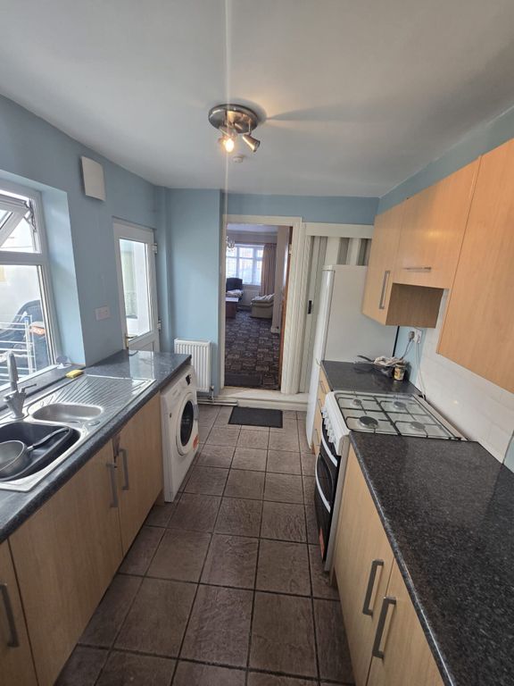 Property photo 2 of 17