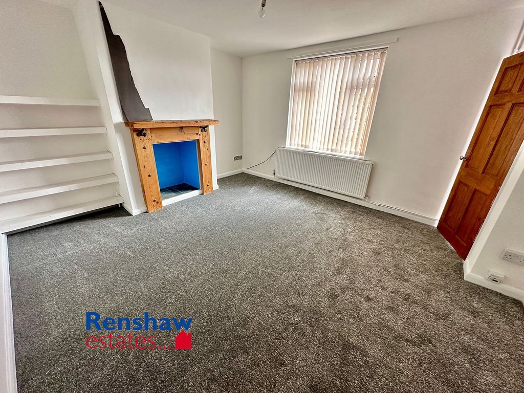Property photo 3 of 10 Lou (2)
