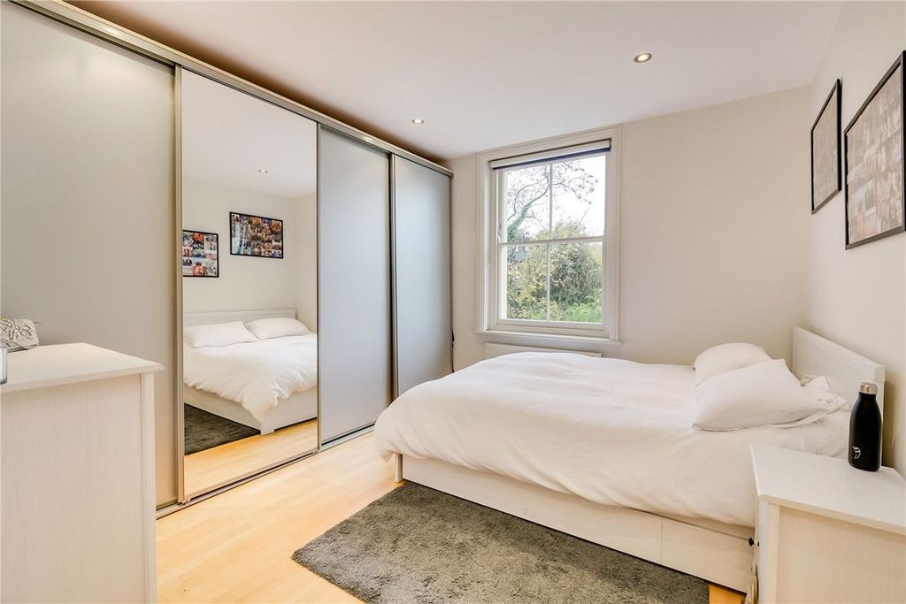 Property photo 3 of 6