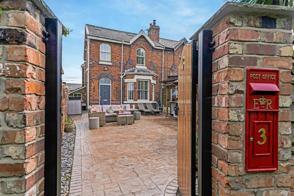 Property photo 1 of 28 Dsc03650_Hdr.Jpg