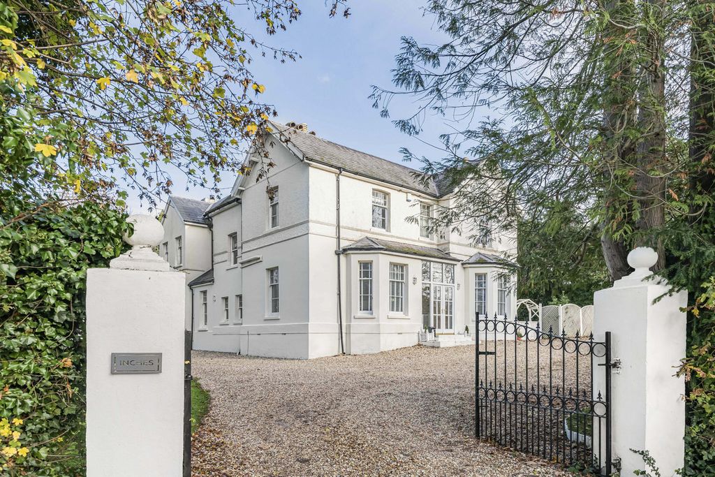 Property photo 1 of 26