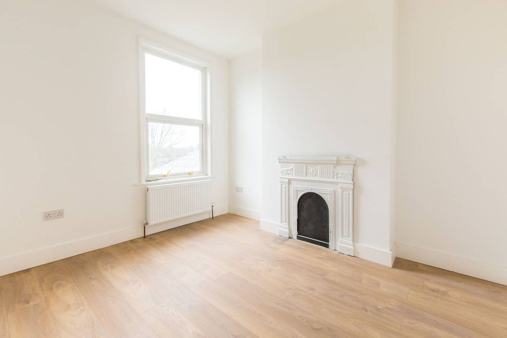 Property photo 3 of 3