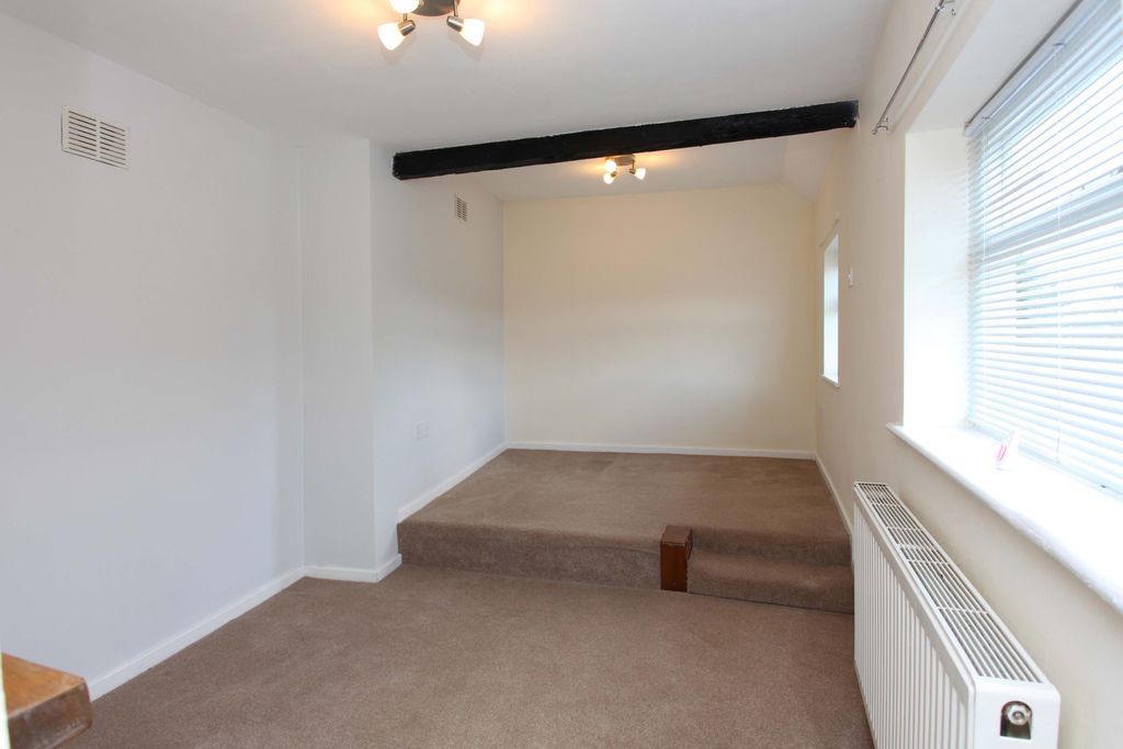 Property photo 3 of 18 Photo 7