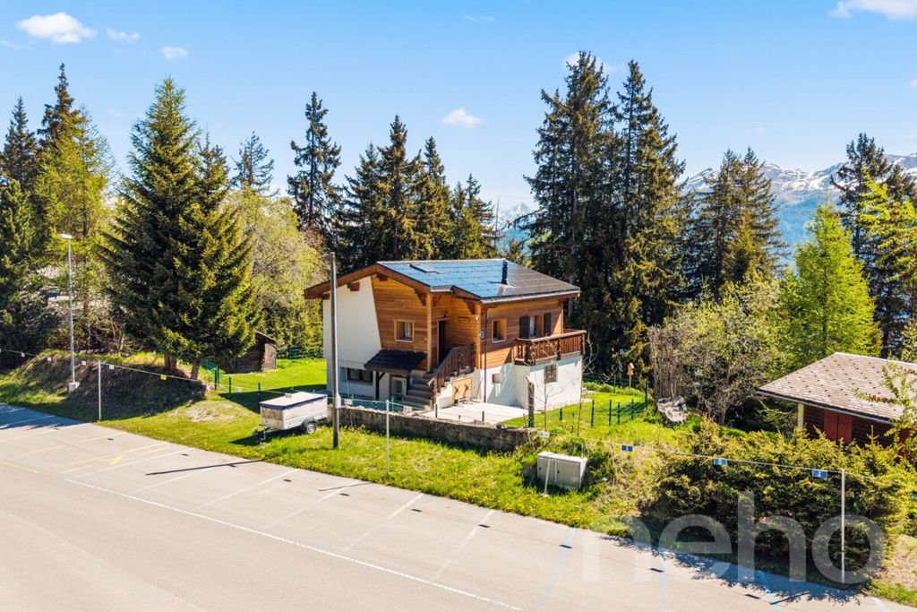 Property photo 3 of 12
