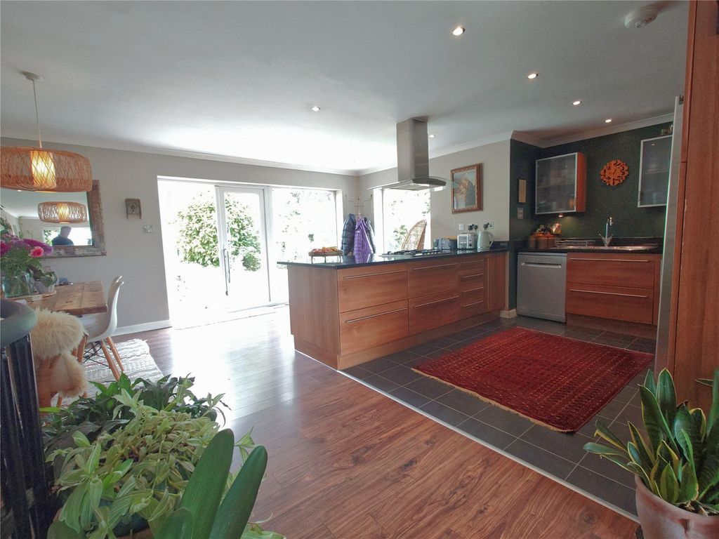 Property photo 3 of 18 Picture No. 01