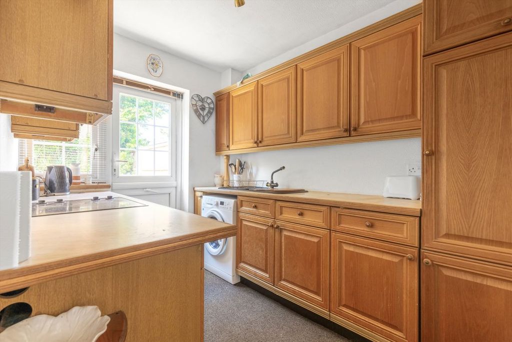Property photo 3 of 7