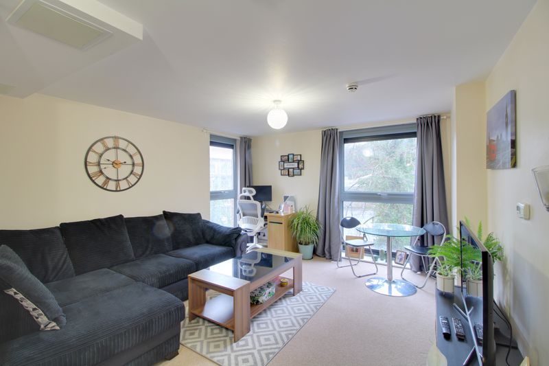 Property photo 3 of 10 Photo 2