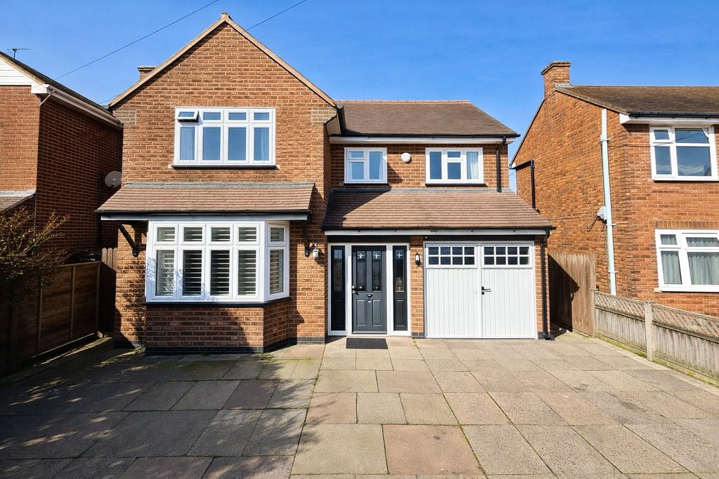 Property photo 2 of 23 Picture No. 13