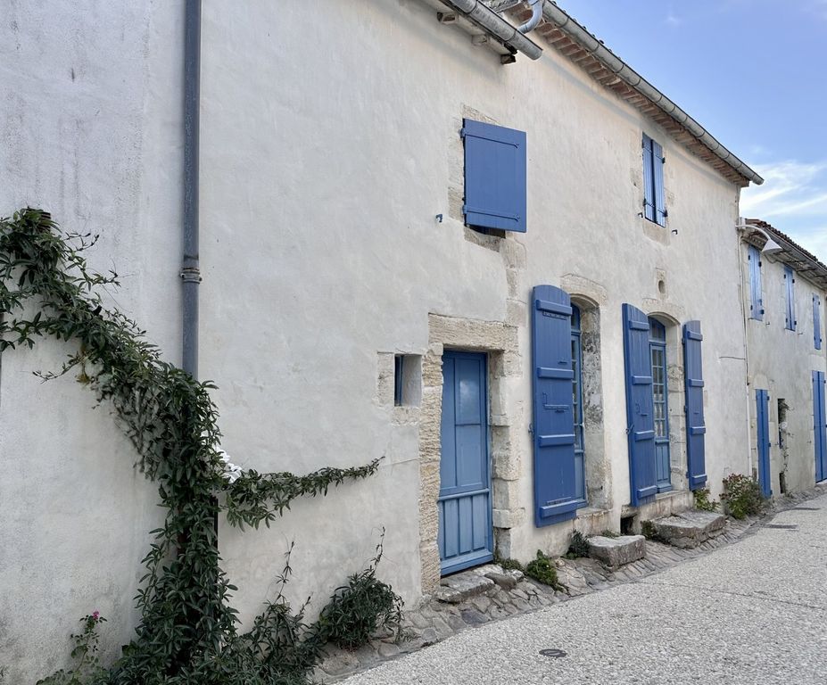 Property photo 1 of 15 Talmont: Two Interconnected Houses