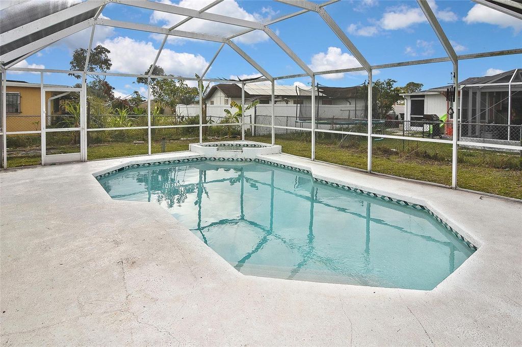 Property photo 2 of 19 <Alttext/>