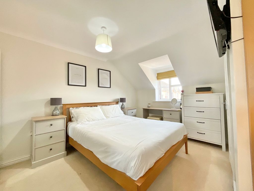 Property photo 3 of 23