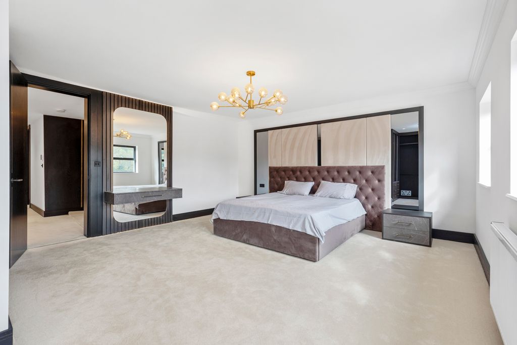 Additional image 13 of 5 bed detached house for saleThe Pipers Pipers Green Lane, Edgware HA8