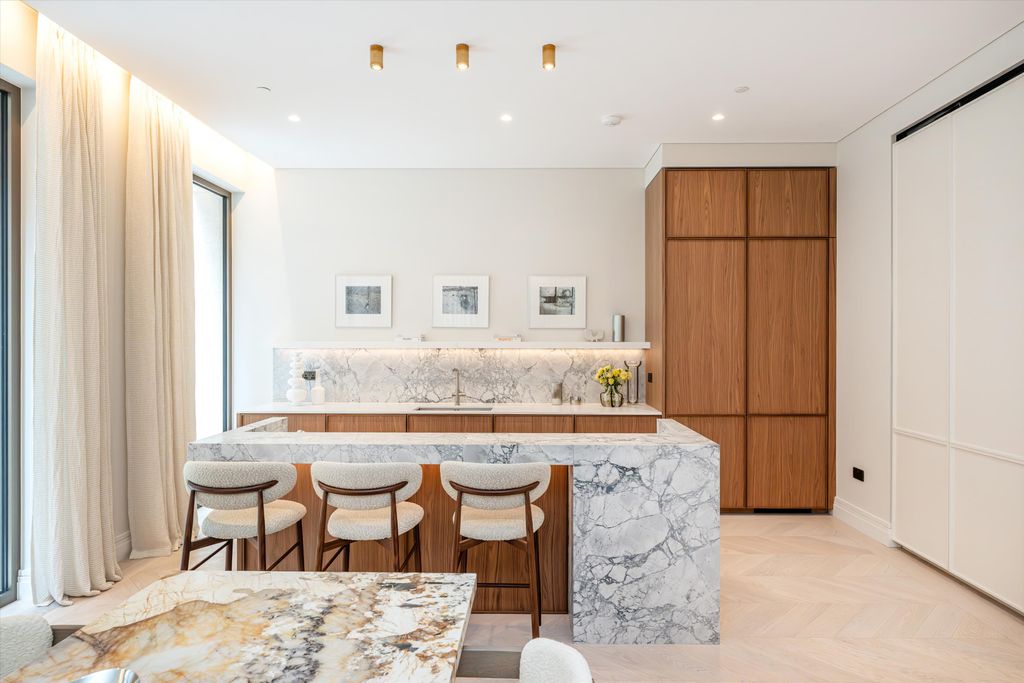 Property photo 3 of 50 Image