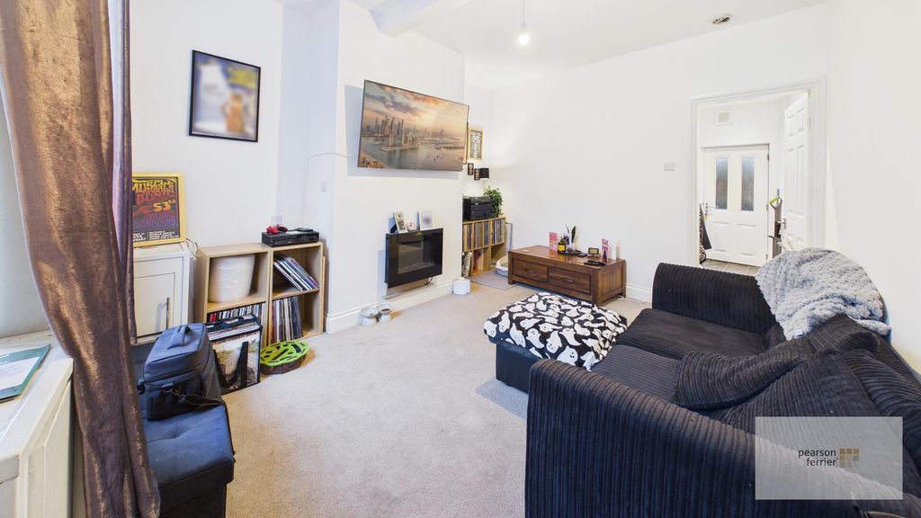 Property photo 2 of 12 Living Room