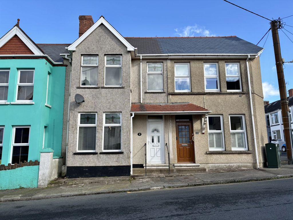 Property photo 2 of 32 Picture No. 03