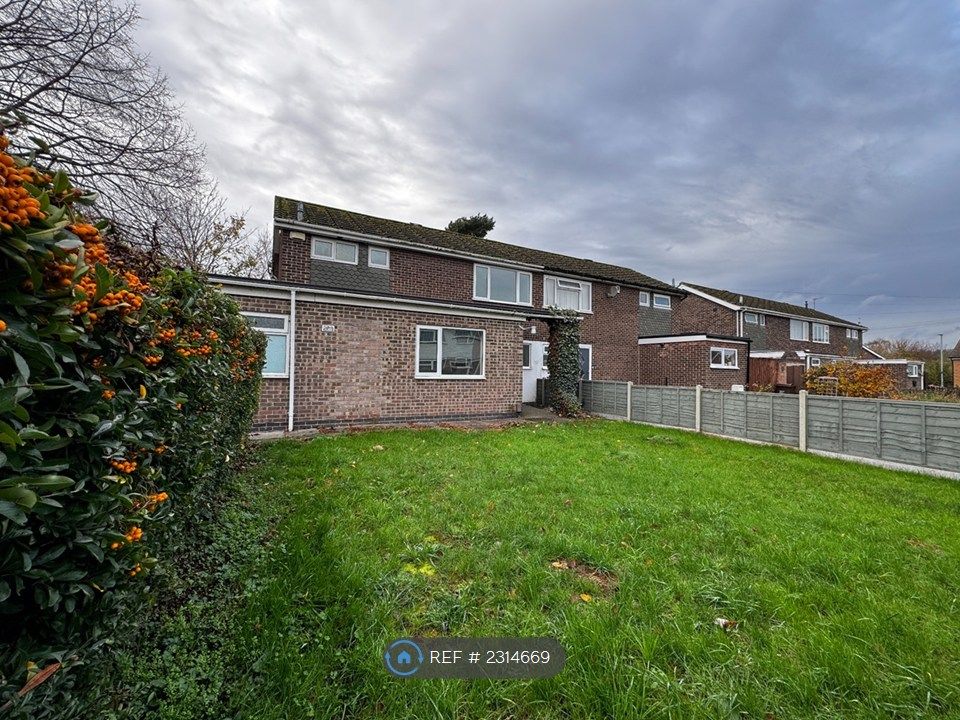 Property photo 2 of 31 Front Garden