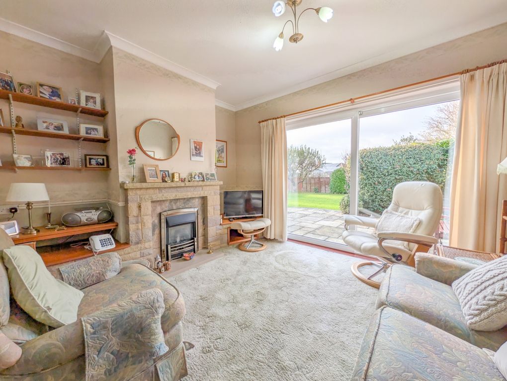 Property photo 3 of 11 Lounge Diner