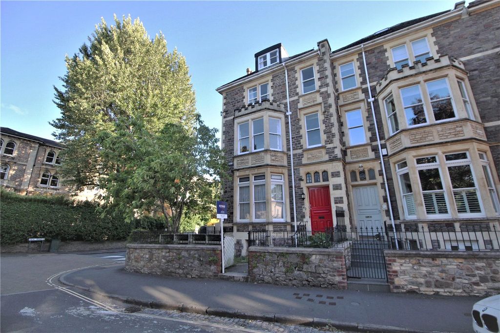 Property photo 1 of 8 Picture No. 11