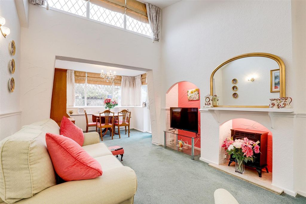 Property photo 2 of 22