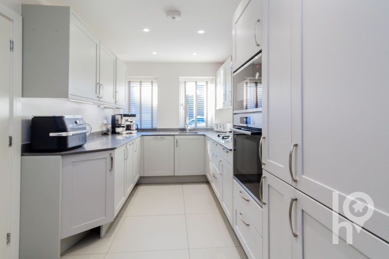 Property photo 2 of 13 Photo 12