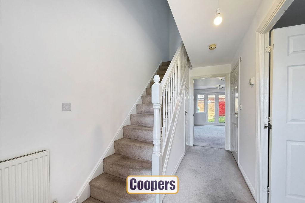 Property photo 2 of 17 Hallway