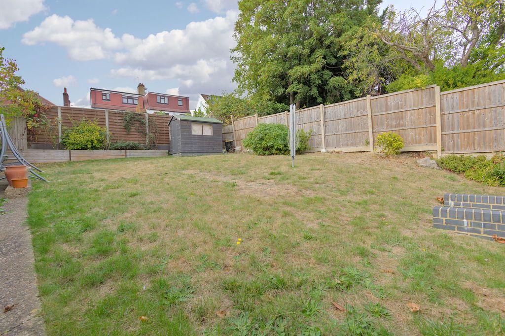 Property photo 2 of 17 Photo 18