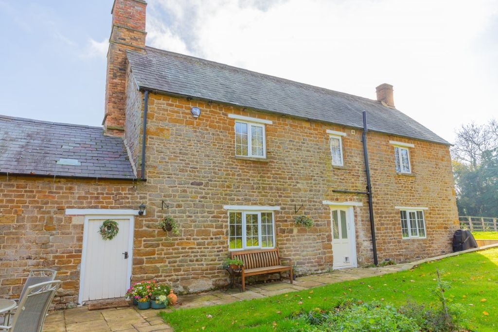 Property photo 1 of 39