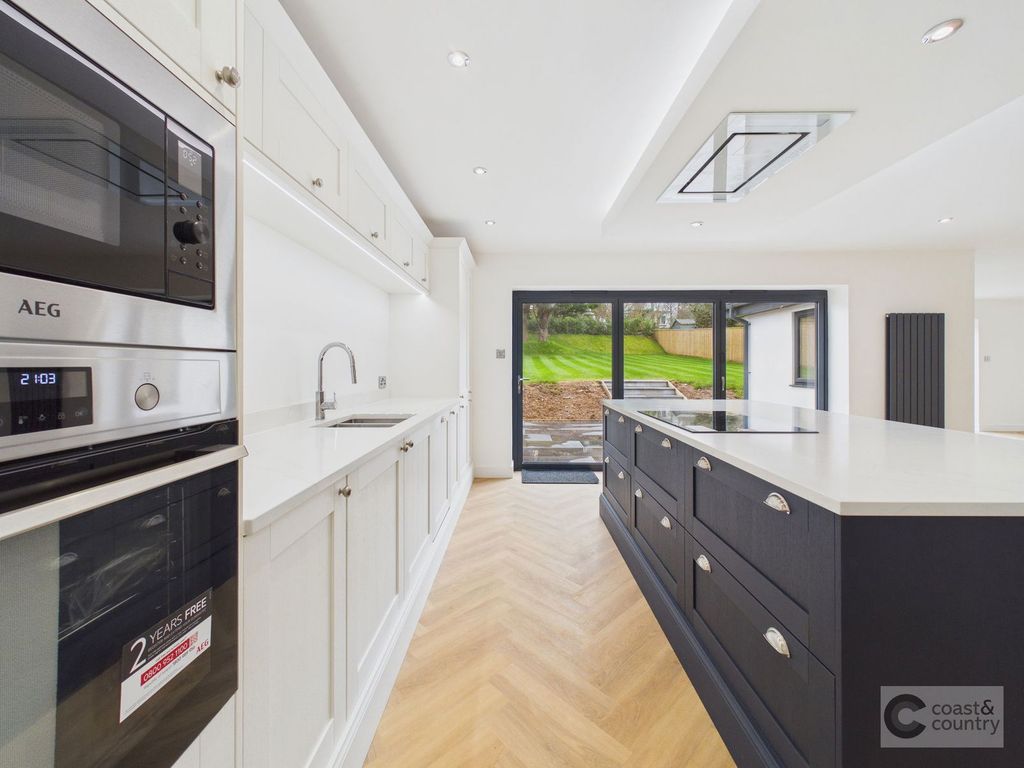 Property photo 3 of 33