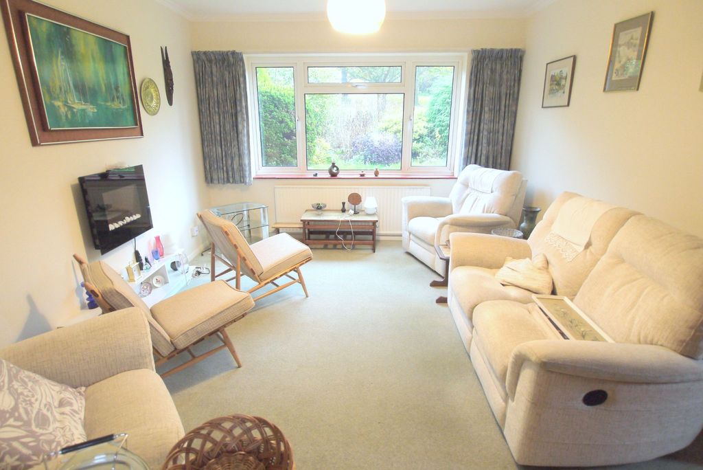 Property photo 2 of 12 Photograph 3