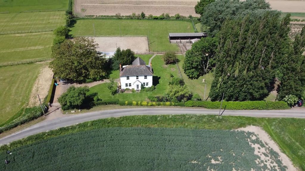 Property photo 1 of 40