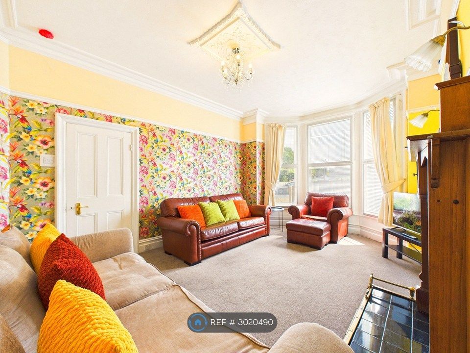 Property photo 2 of 30