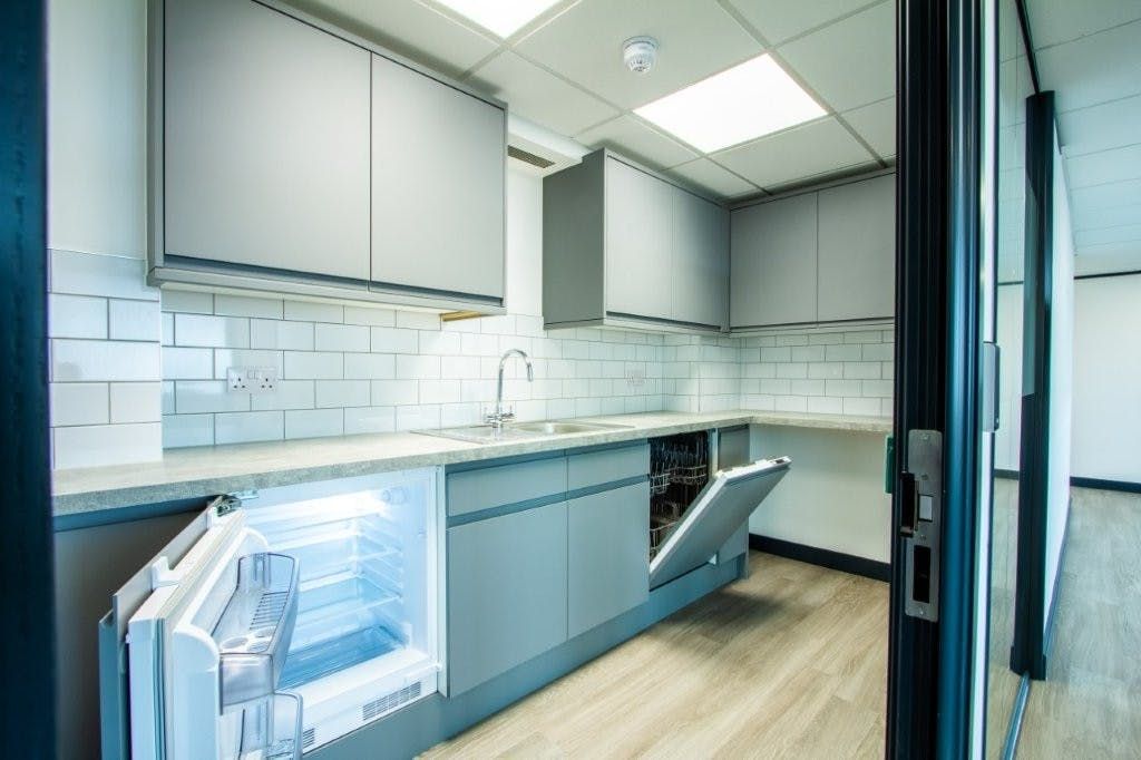 Property photo 3 of 7 Cy_3Rd_Shared_Kitchen (1).Jpg