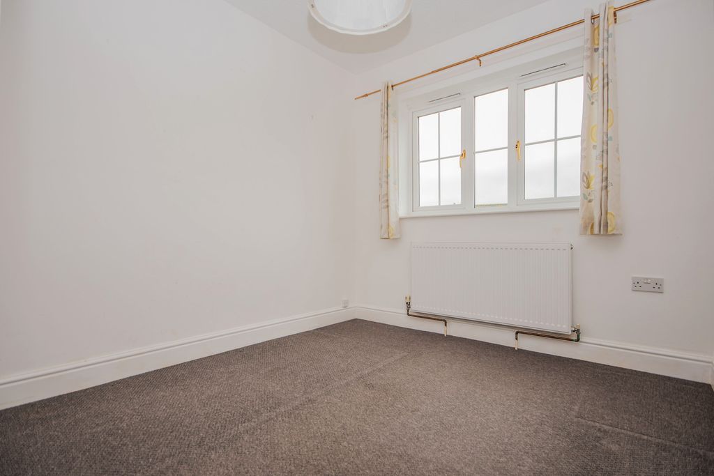 Property photo 3 of 11 Bedroom