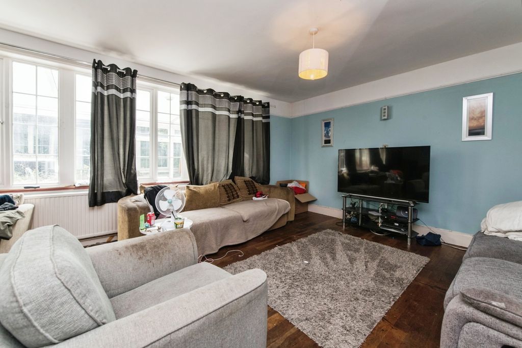 Property photo 2 of 13 Pbox-Img.Jpg