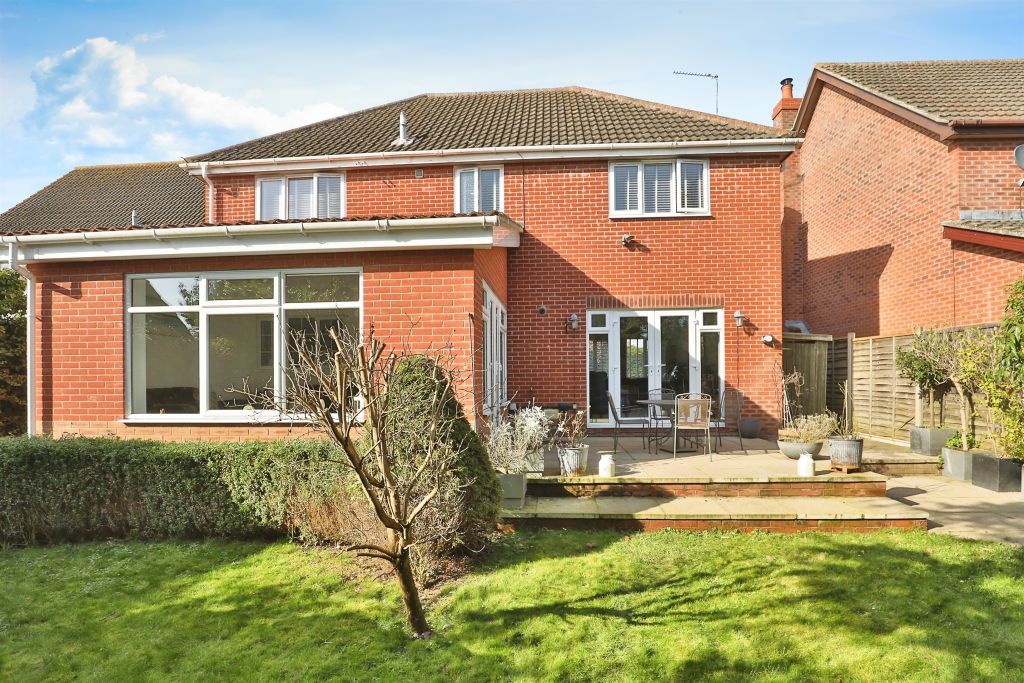 Property photo 2 of 17