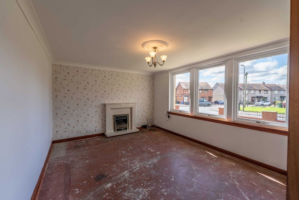 Property photo 3 of 24