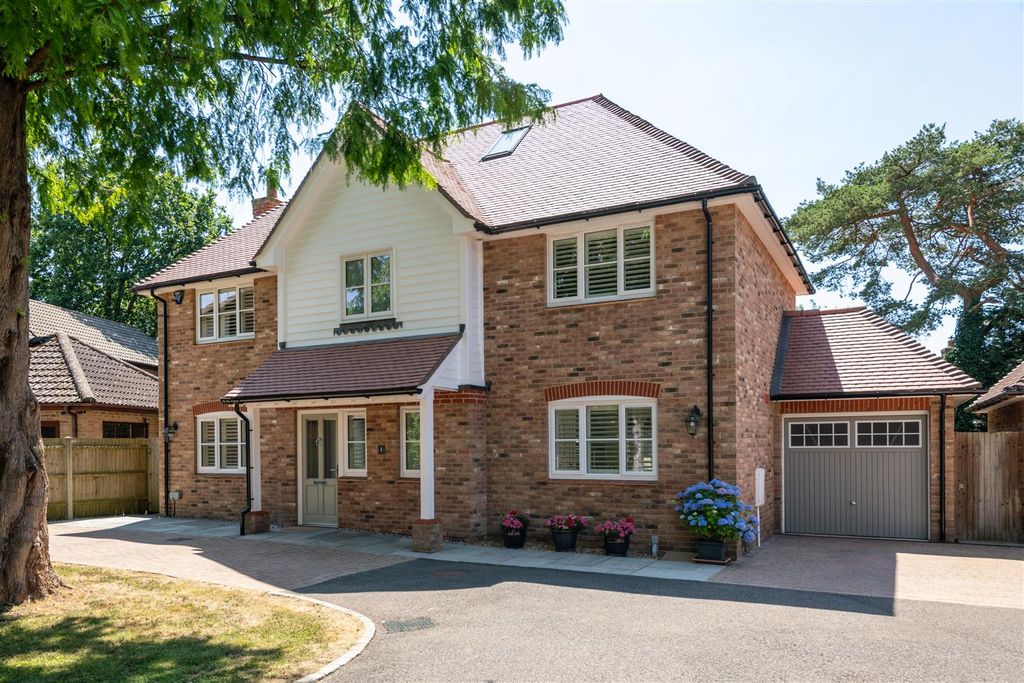 Property photo 1 of 27 1 Edward Place Externals-2.Jpg