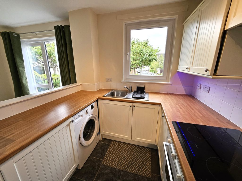 Property photo 3 of 9