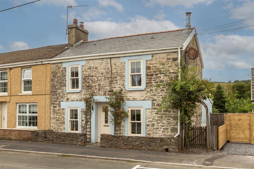 Property photo 1 of 58