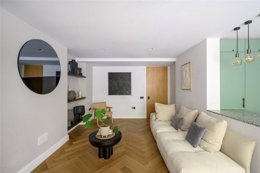 Property photo 3 of 16 Picture No. 09