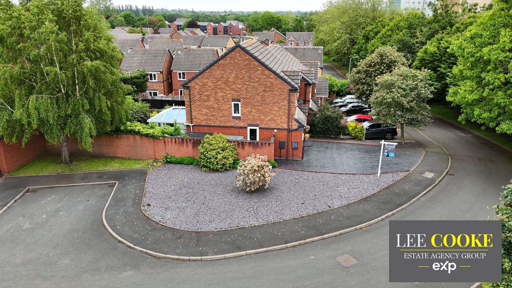 Property photo 3 of 51