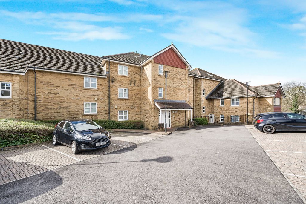 Property photo 1 of 18