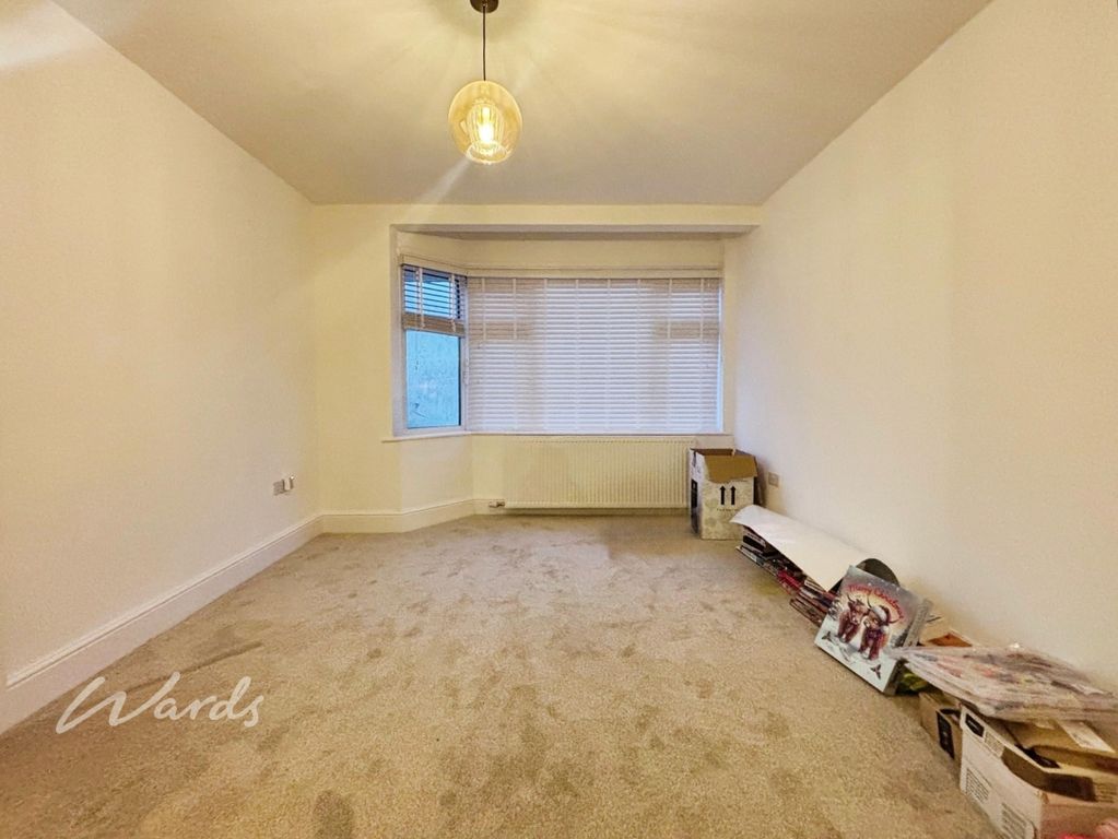 Property photo 3 of 6 Lounge