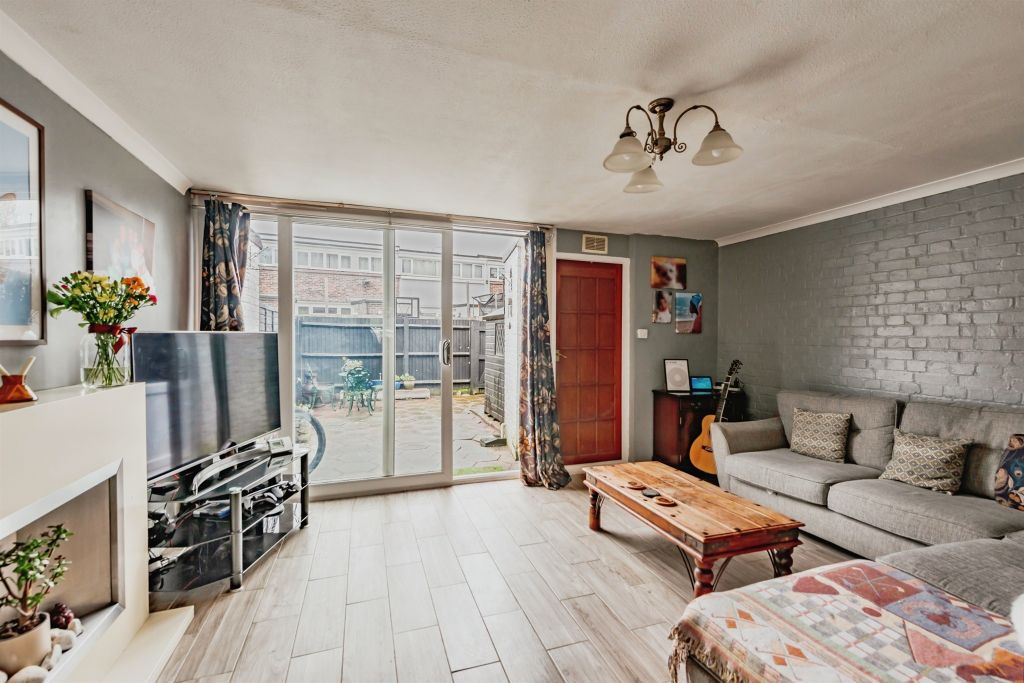 Property photo 3 of 14