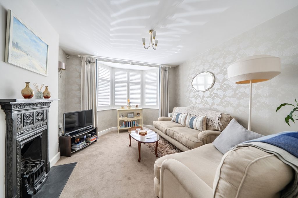 Property photo 2 of 16 1485995 (8)