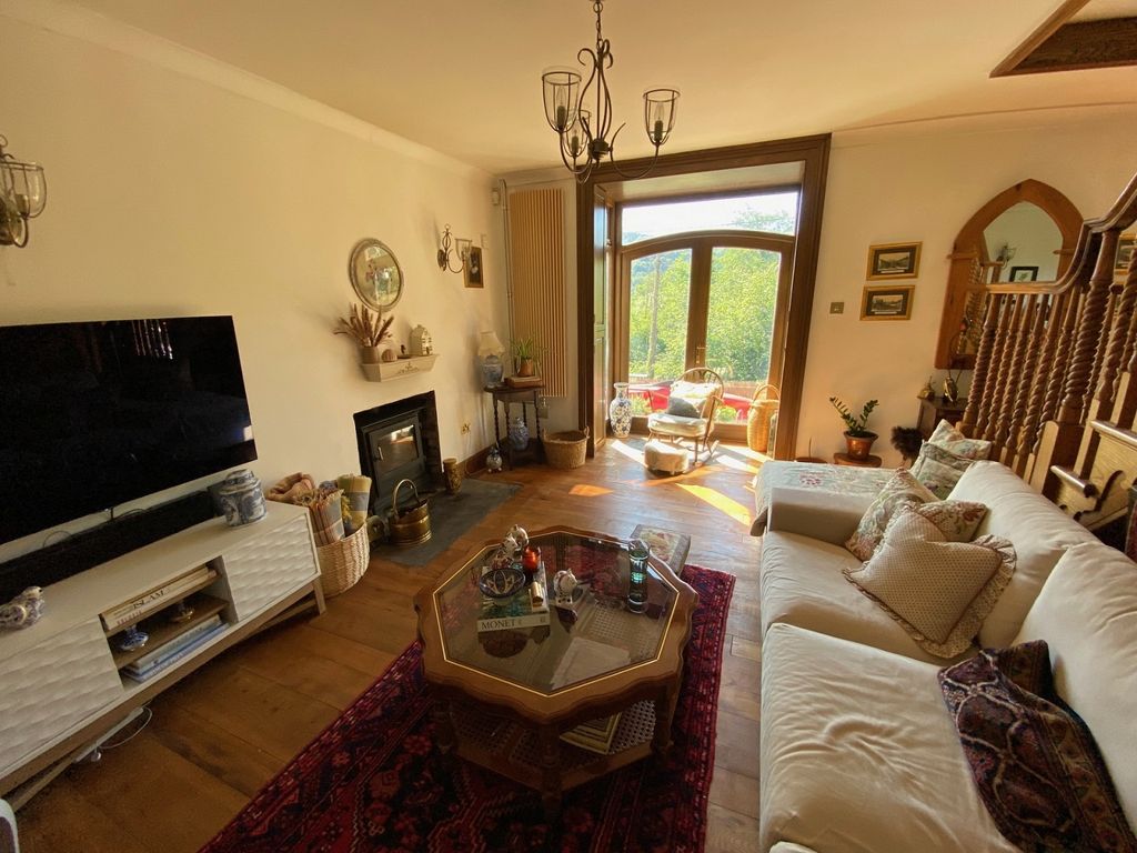 Property photo 3 of 19 Not Specified