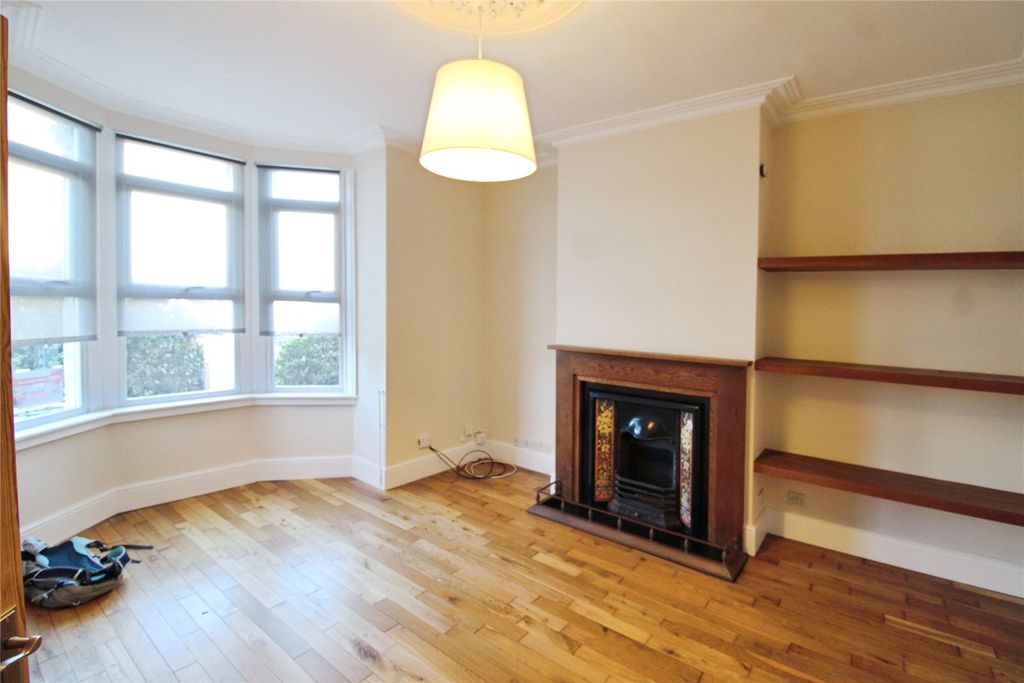 Property photo 2 of 12 Picture No. 23