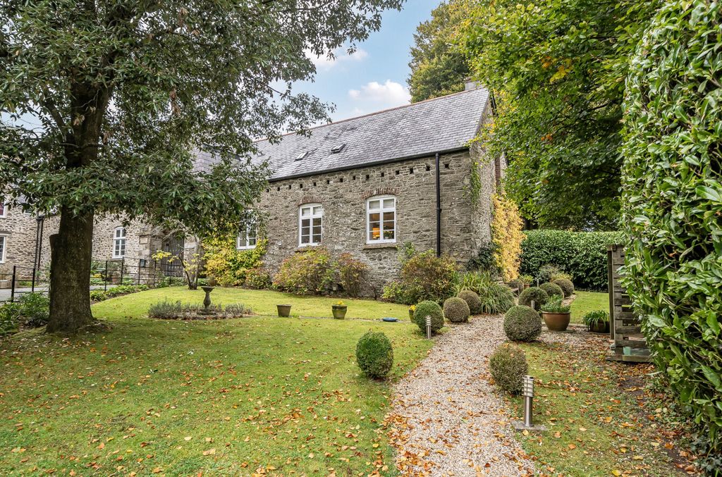 Property photo 1 of 21 1364983-20-68Ece4...