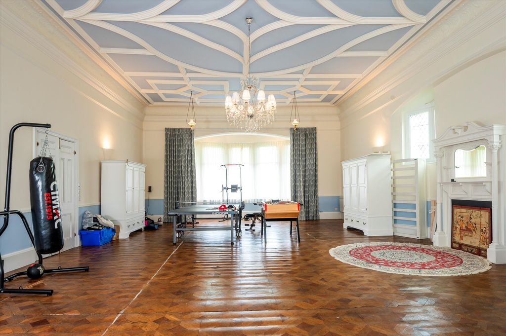 Property photo 2 of 24 Image