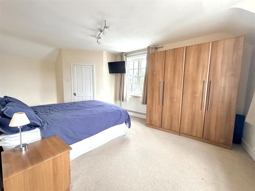 Property photo 3 of 25 Bedroom 1